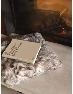 Coussin Fausse Fourrure Sensation Gris 2