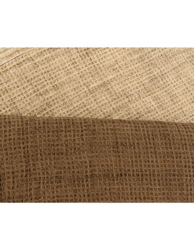 Plaids en coton gaufré, en coloris assortis marron et beige