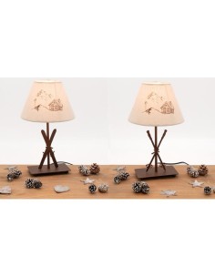 Lampes en métal avec pied décor skis, 2 motifs assortis. 2